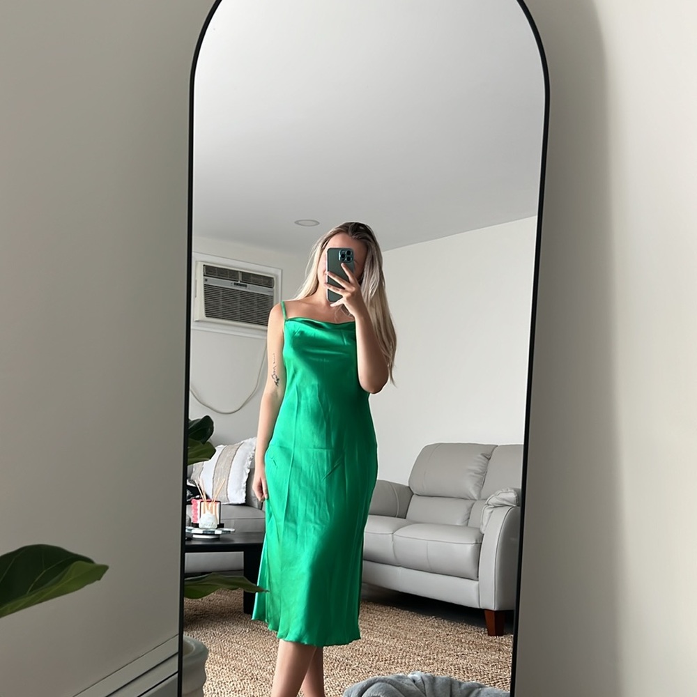 bebe Vibrant Green Midi Dress